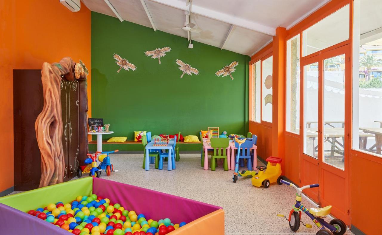 Sol Milanos Pingueinos Hotel Son Bou Bagian luar foto