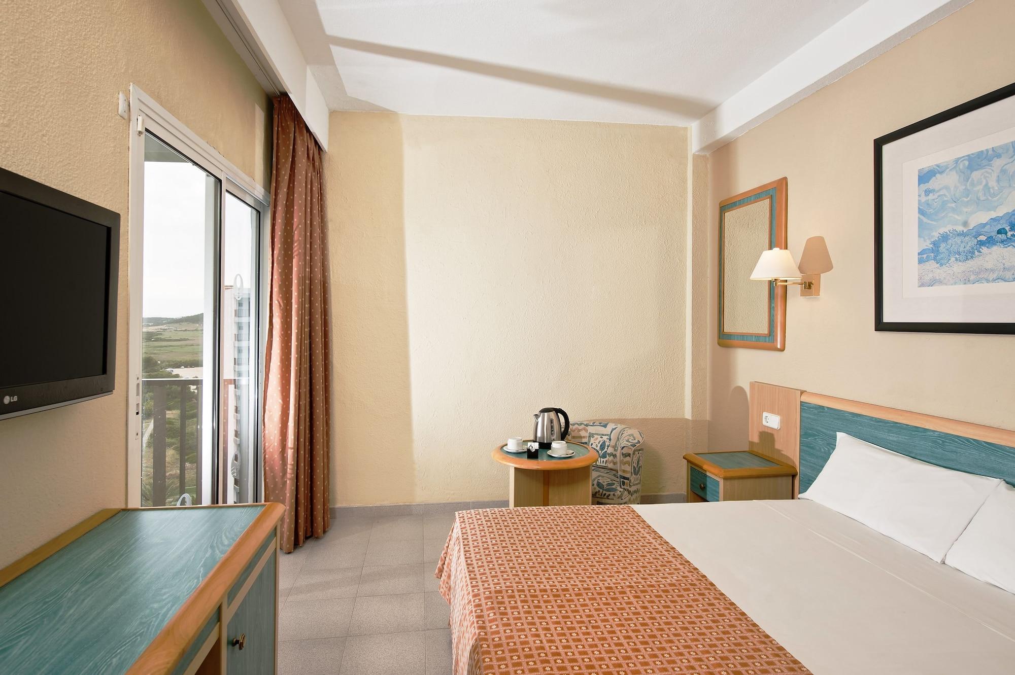 Sol Milanos Pingueinos Hotel Son Bou Bagian luar foto