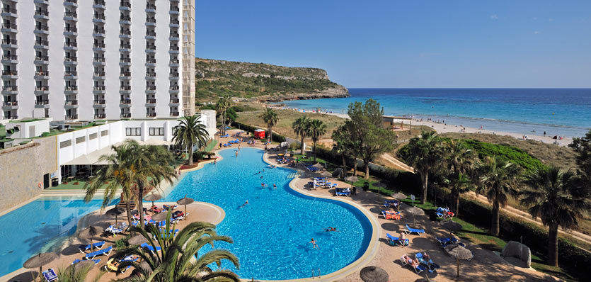 Sol Milanos Pingueinos Hotel Son Bou Bagian luar foto