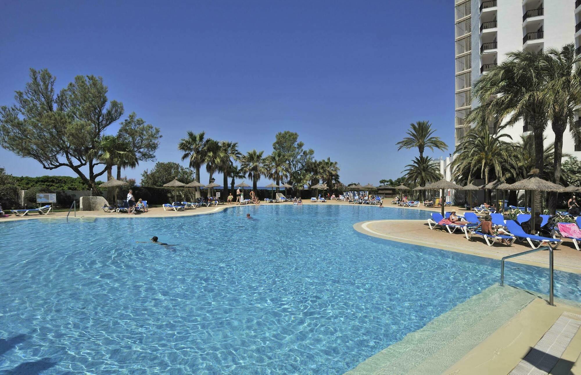 Sol Milanos Pingueinos Hotel Son Bou Bagian luar foto