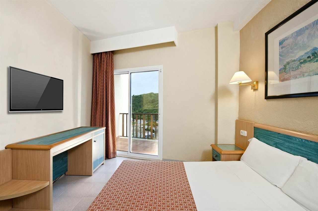 Sol Milanos Pingueinos Hotel Son Bou Bagian luar foto